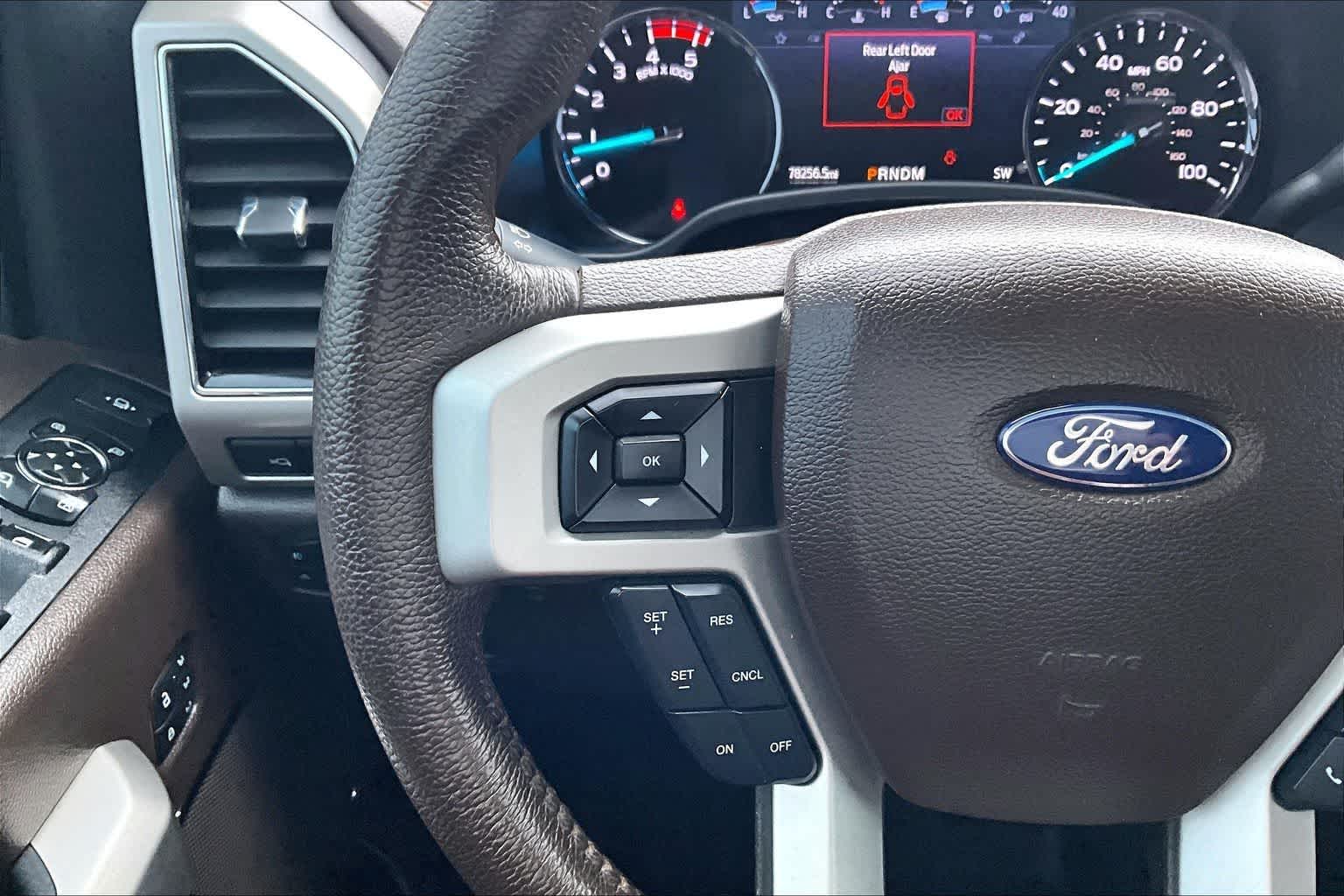 Thumbnail: 2022 Ford Econoline - 25