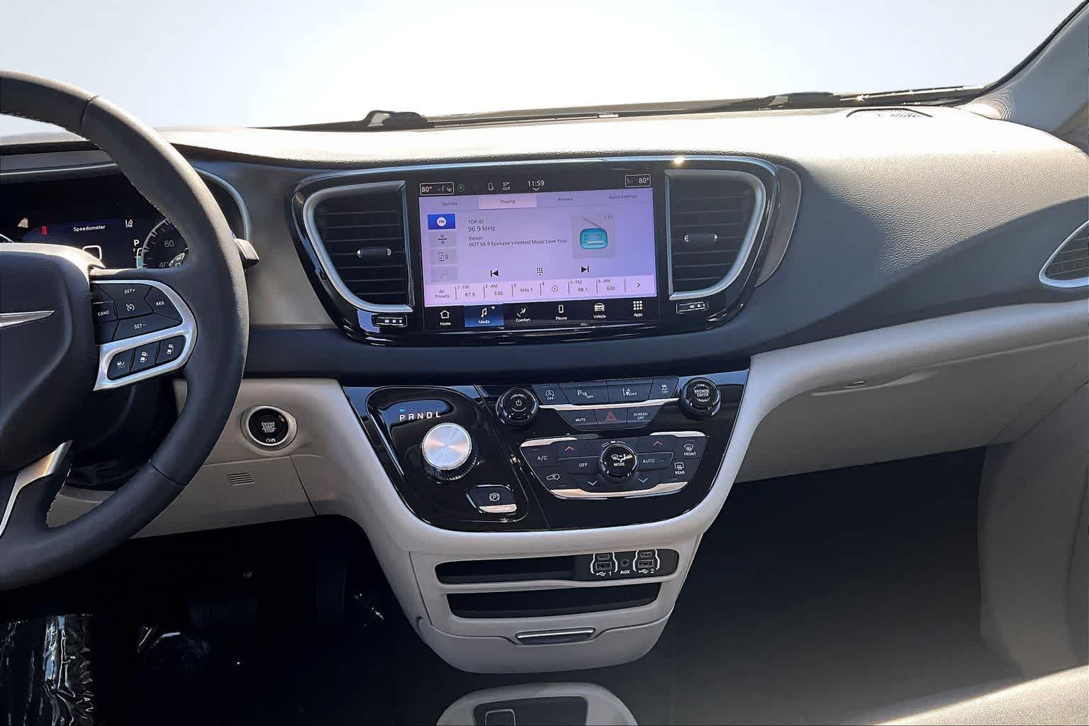 Thumbnail: 2024 Chrysler Pacifica - 16