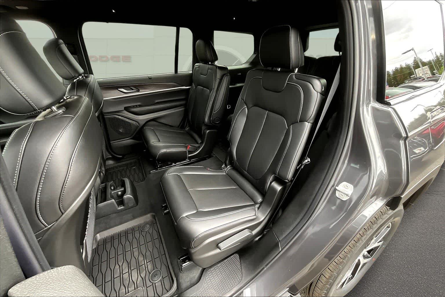 Thumbnail: 2025 Jeep Grand Cherokee L - 13