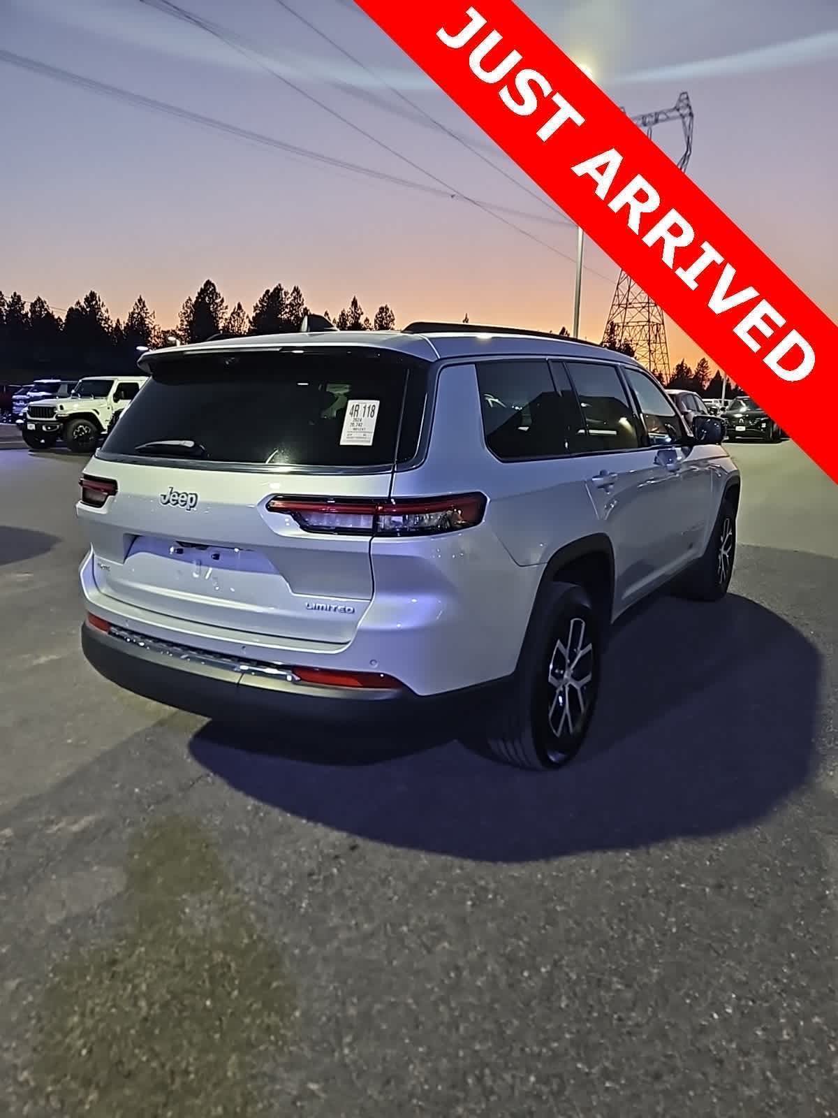 Thumbnail: 2024 Jeep Grand Cherokee L - 4