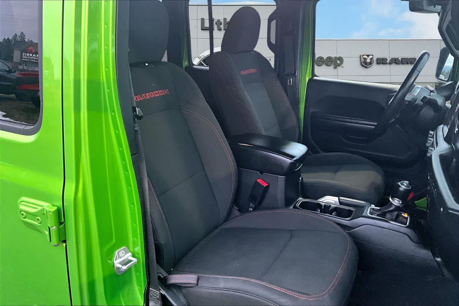 Thumbnail: 2018 Jeep Wrangler - 14