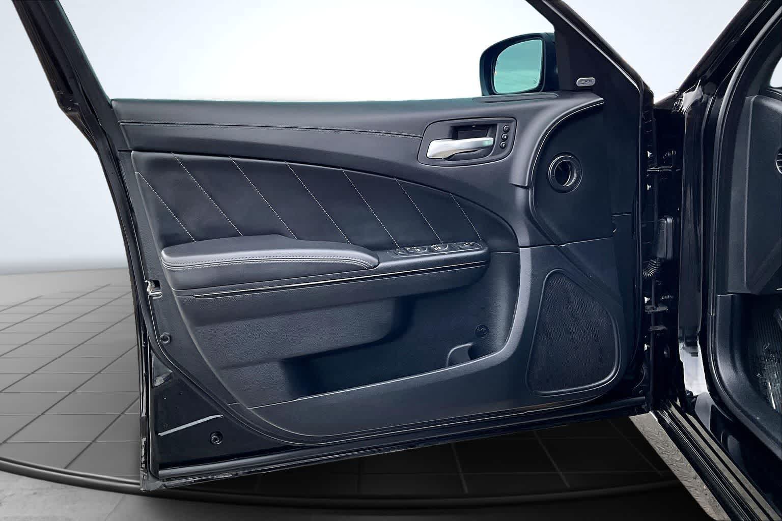 Thumbnail: 2020 Dodge Charger - 28