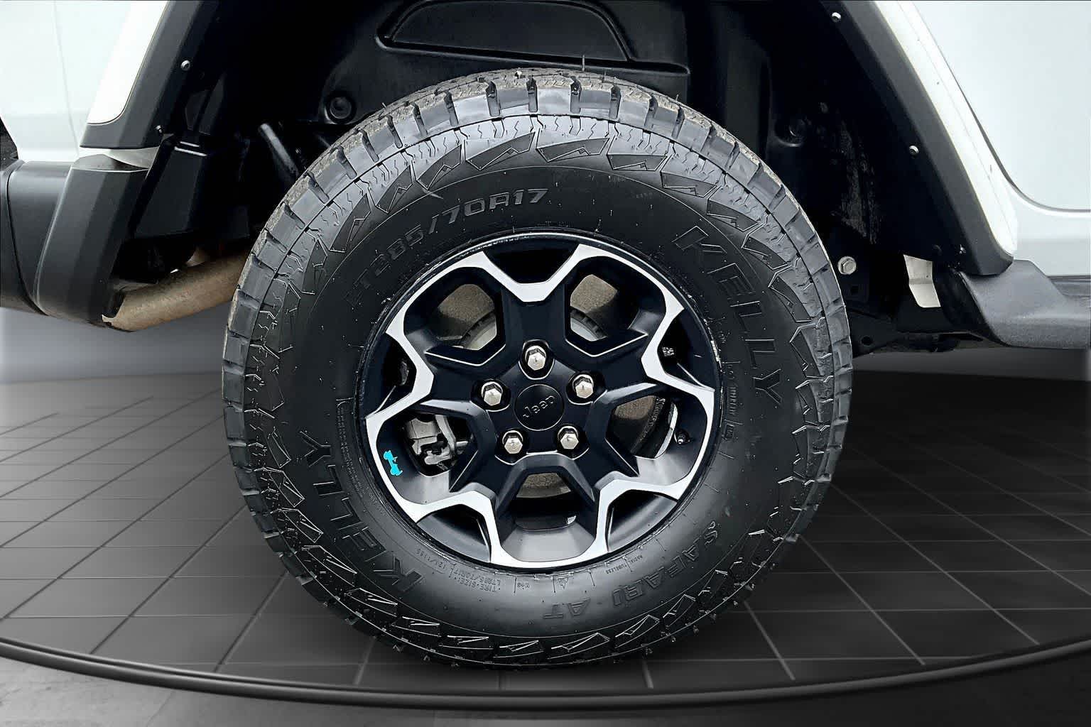 Thumbnail: 2023 Jeep Wrangler - 35