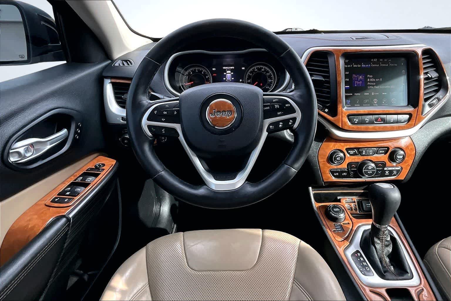 Thumbnail: 2015 Jeep Cherokee - 15