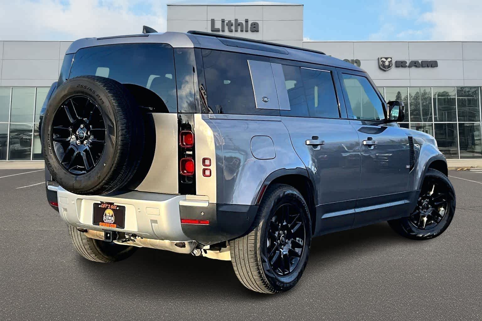 Thumbnail: 2024 Land Rover Defender - 23