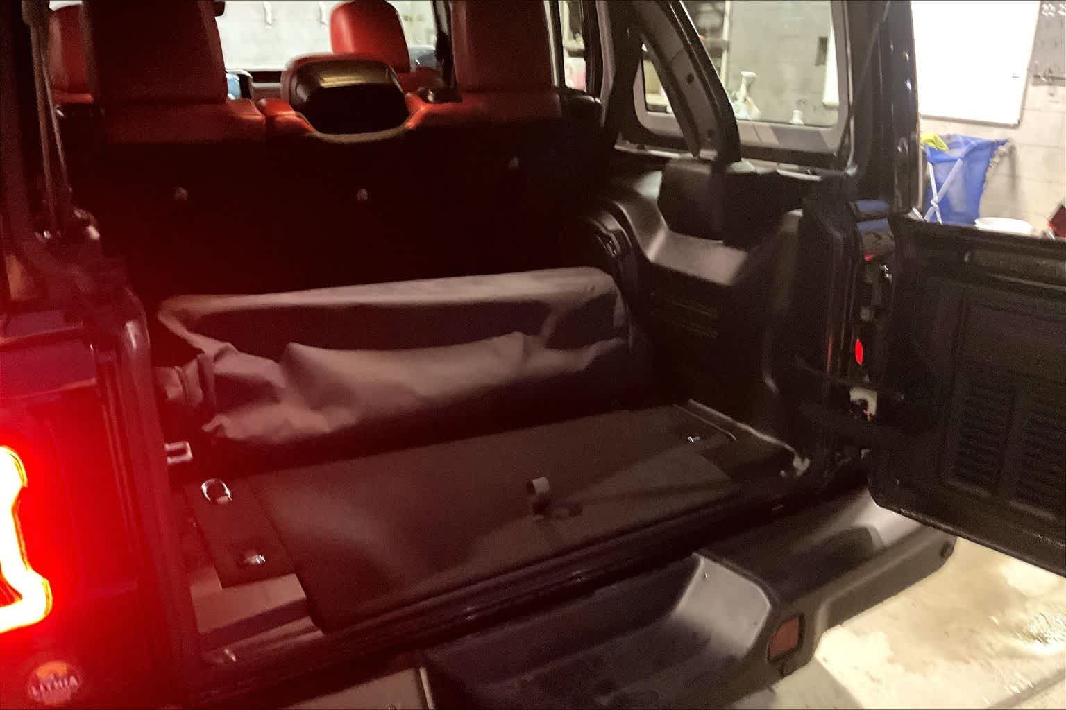 Thumbnail: 2024 Jeep Wrangler - 18