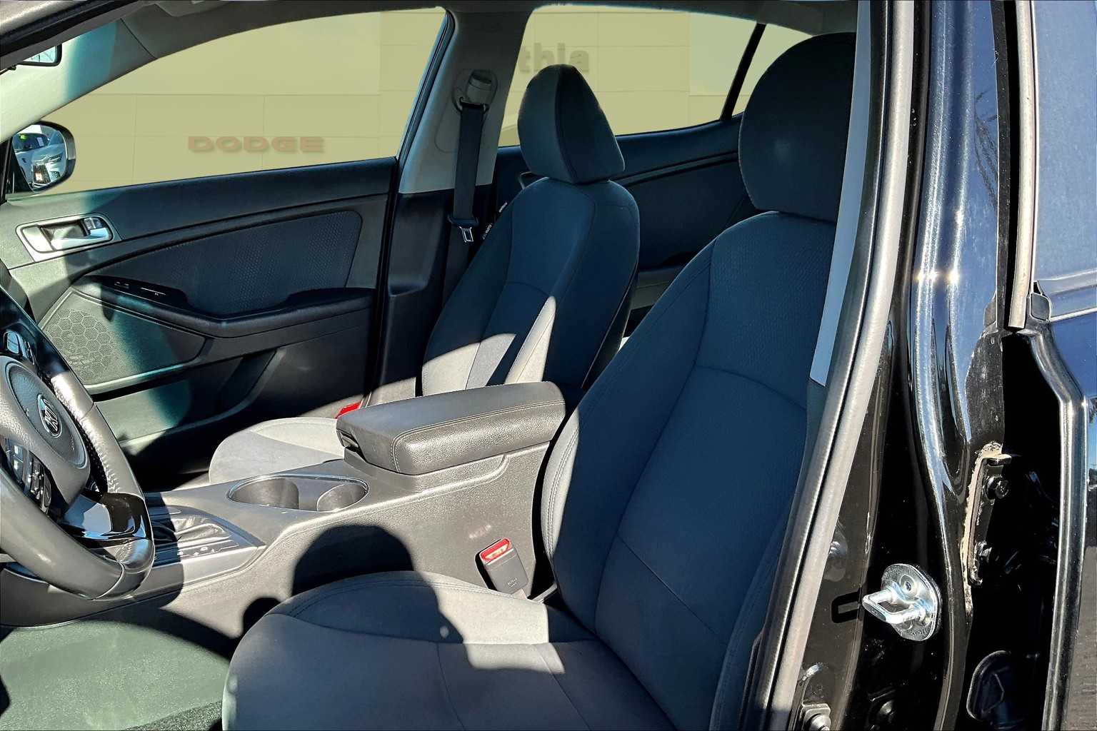 Thumbnail: 2015 Kia Optima - 11