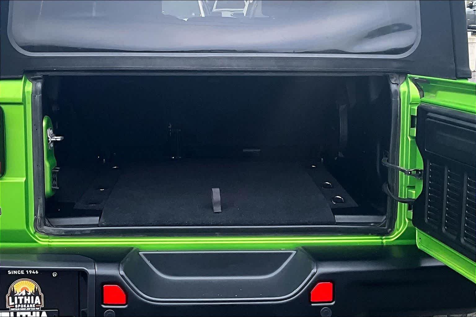 Thumbnail: 2018 Jeep Wrangler - 19