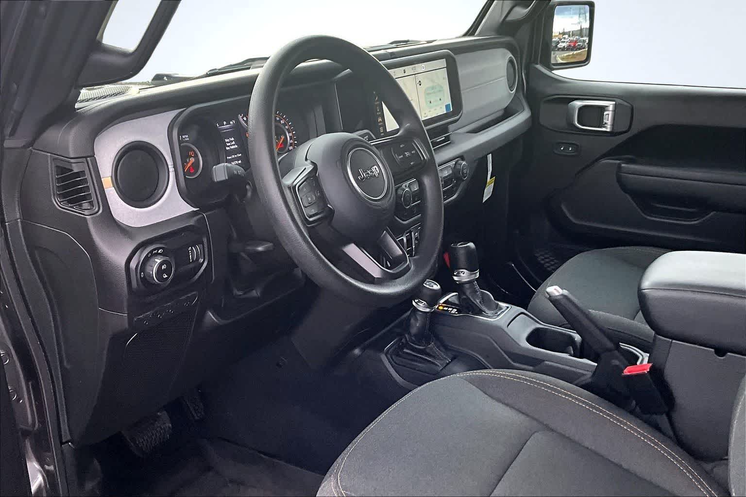 Thumbnail: 2024 Jeep Gladiator - 2