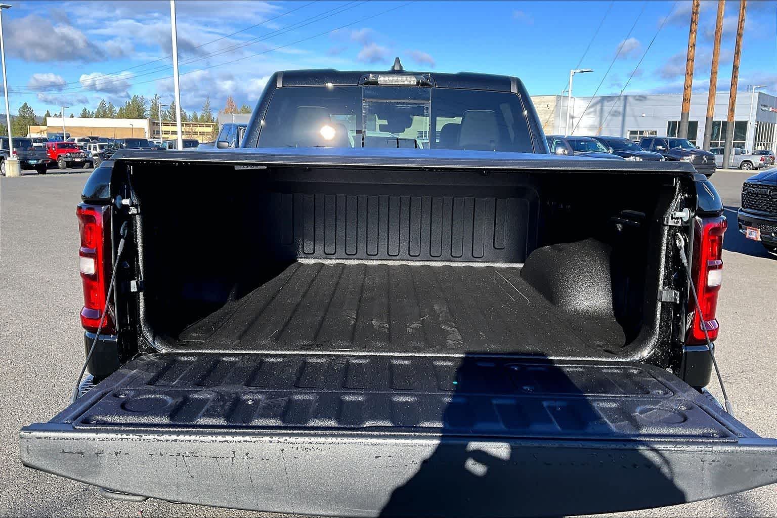 Thumbnail: 2026 RAM 1500 - 19