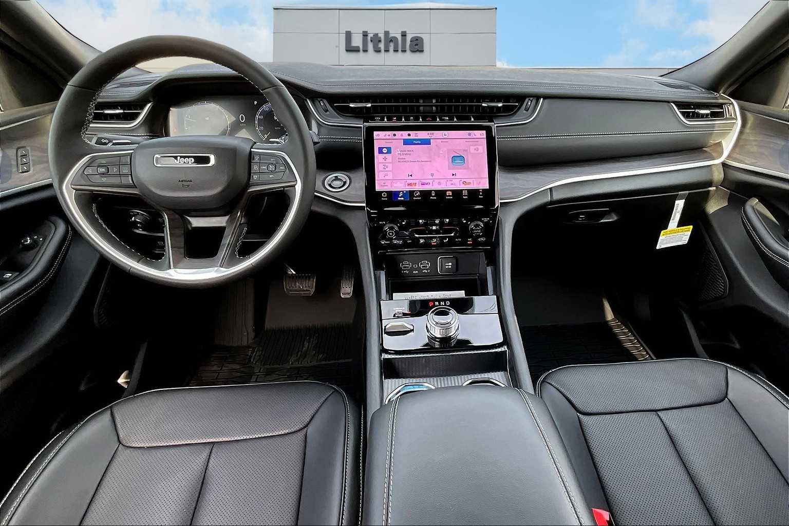 Thumbnail: 2025 Jeep Grand Cherokee L - 10