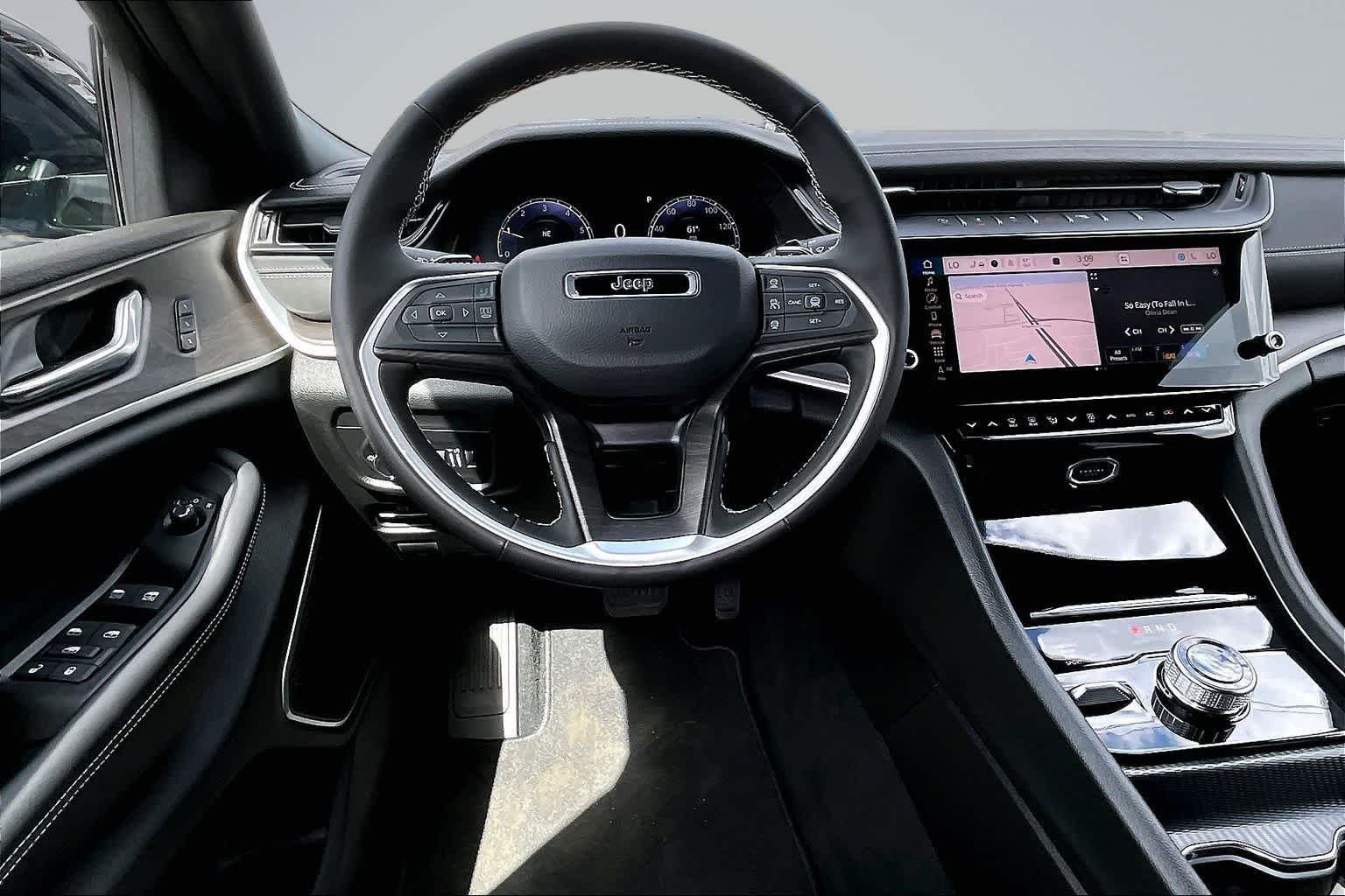 Thumbnail: 2026 Jeep Grand Cherokee L - 15