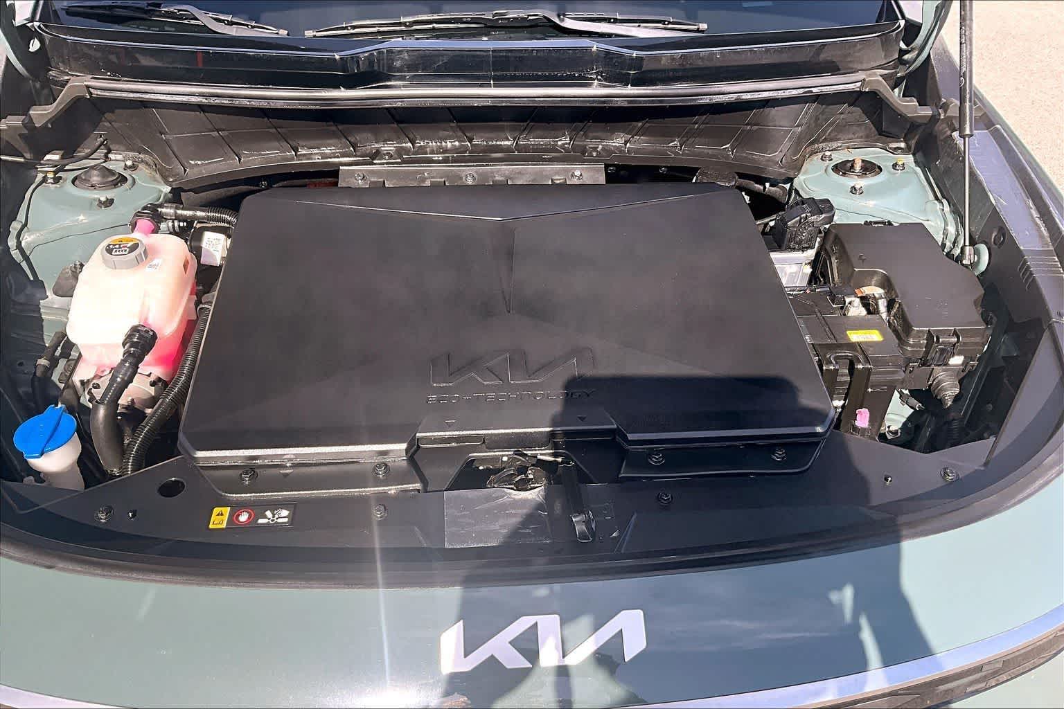 Thumbnail: 2023 Kia Niro - 8