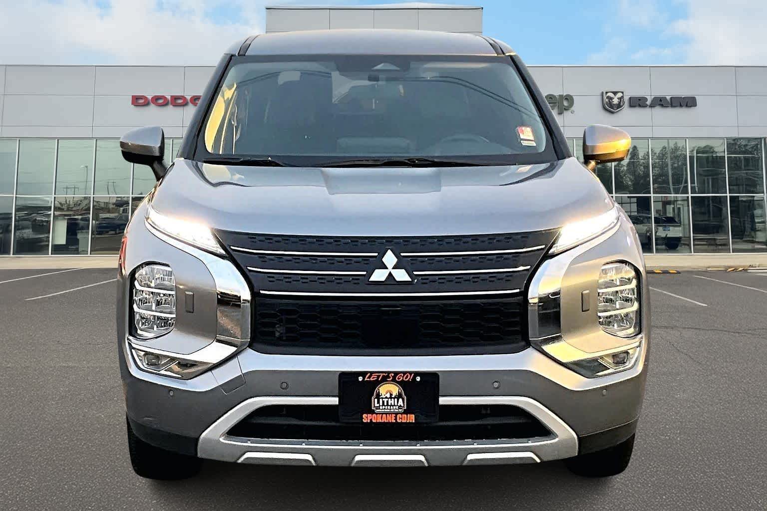 Thumbnail: 2024 Mitsubishi Outlander - 6