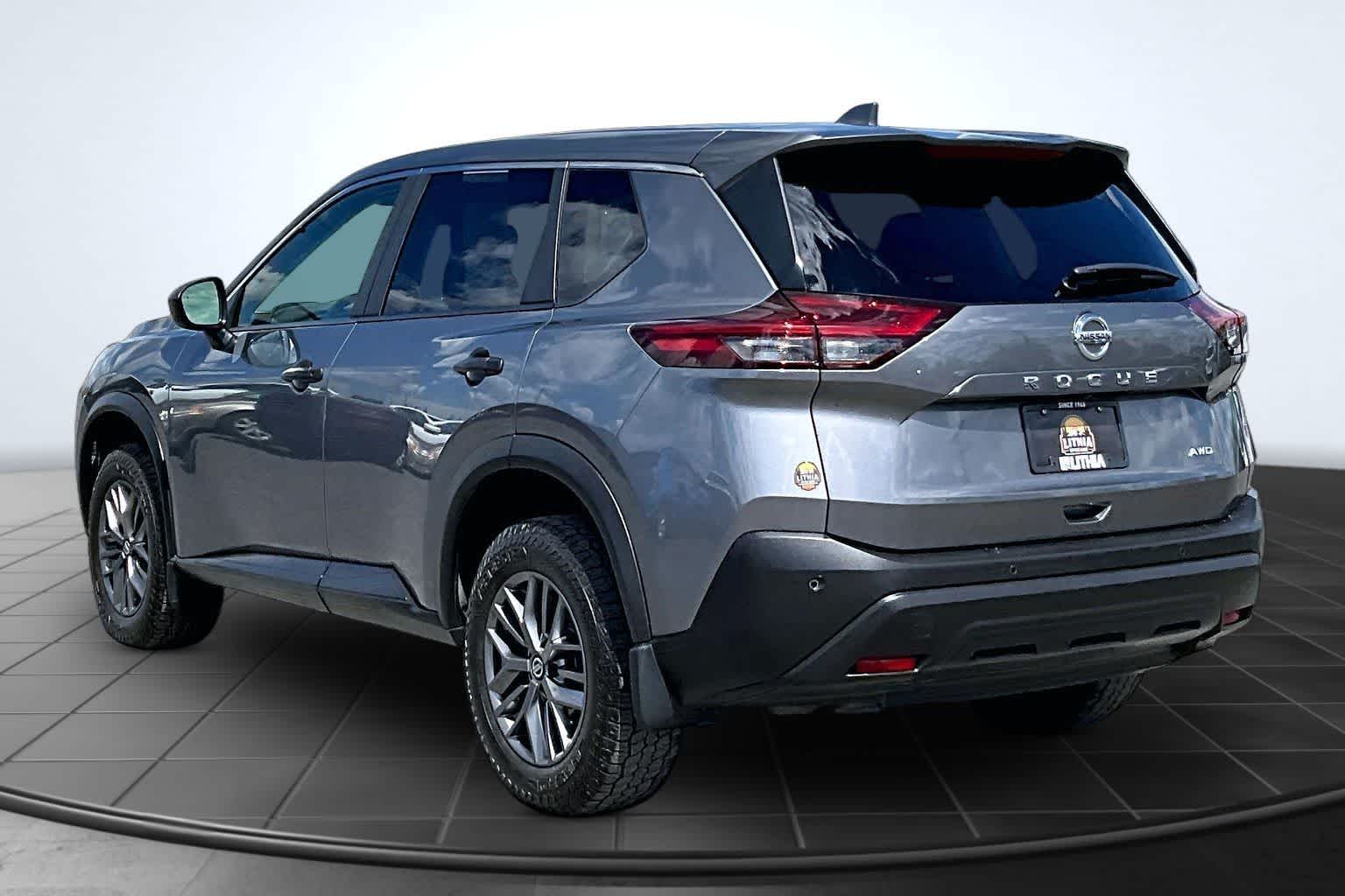 Thumbnail: 2021 Nissan Rogue - 3