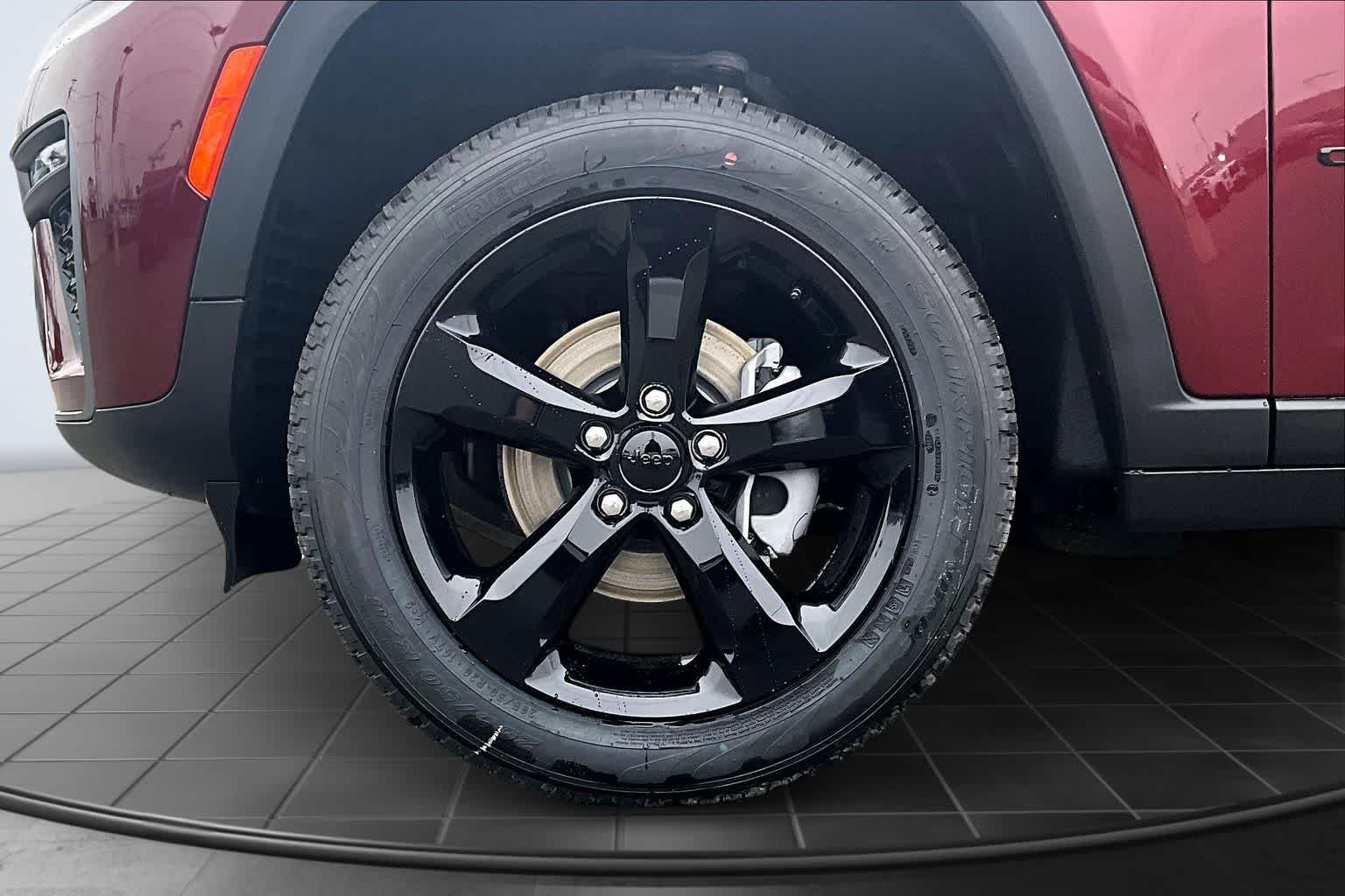 Thumbnail: 2026 Jeep Grand Cherokee - 8