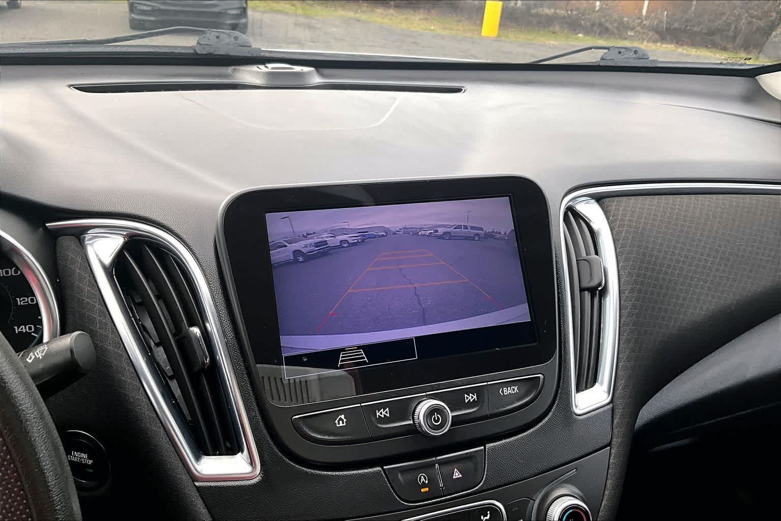 Thumbnail: 2021 Chevrolet Malibu - 27