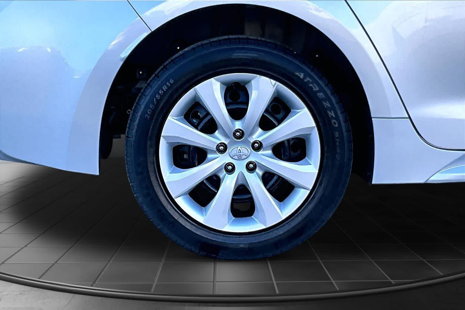 Thumbnail: 2024 Toyota Corolla - 36
