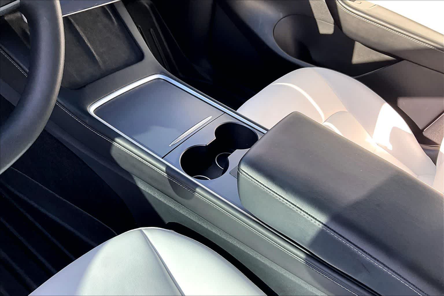 Thumbnail: 2021 Tesla Model Y - 16