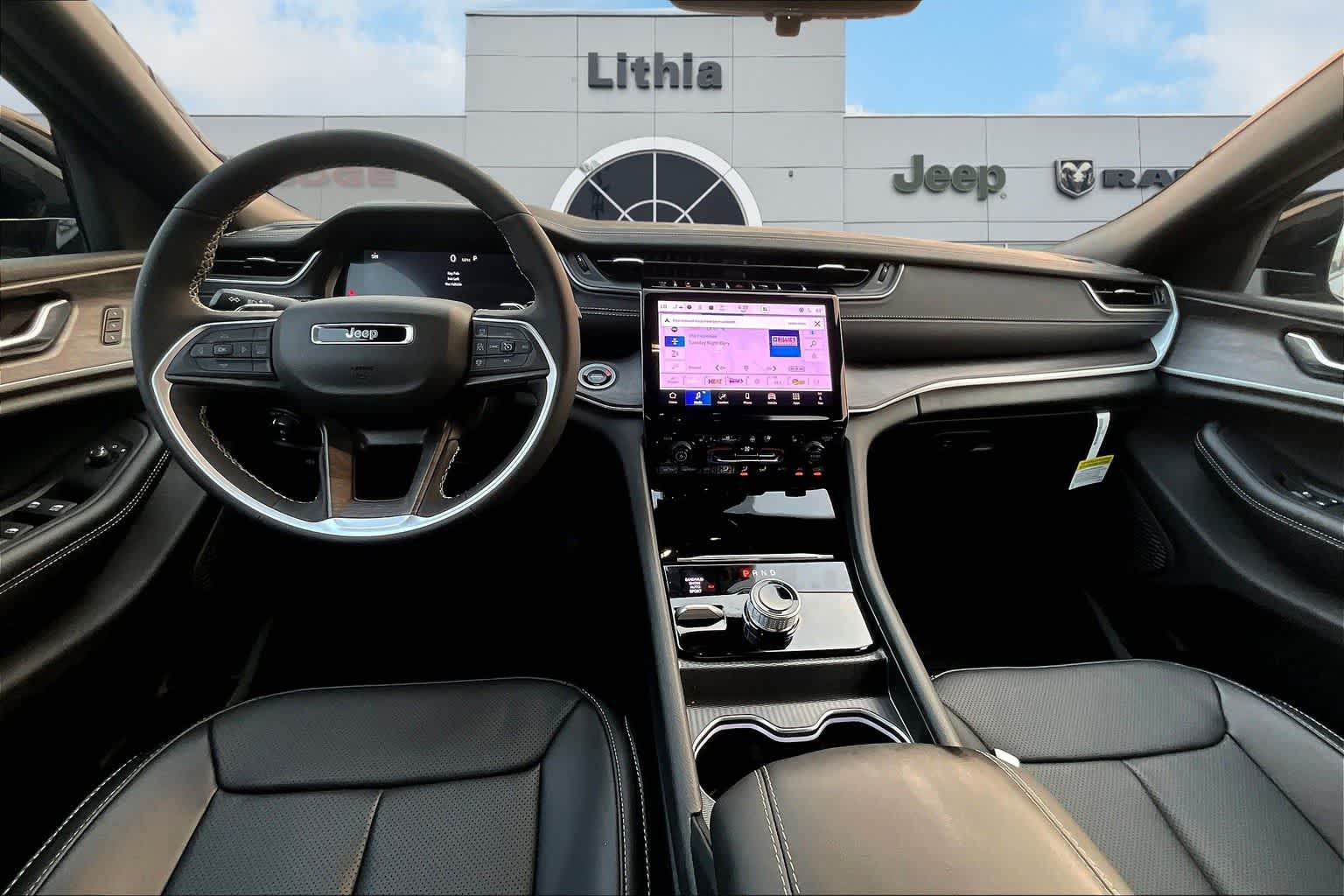 Thumbnail: 2025 Jeep Grand Cherokee L - 10