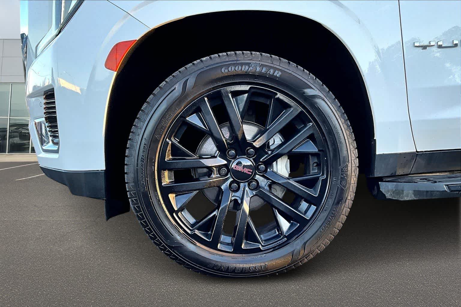 Thumbnail: 2023 GMC Yukon - 8