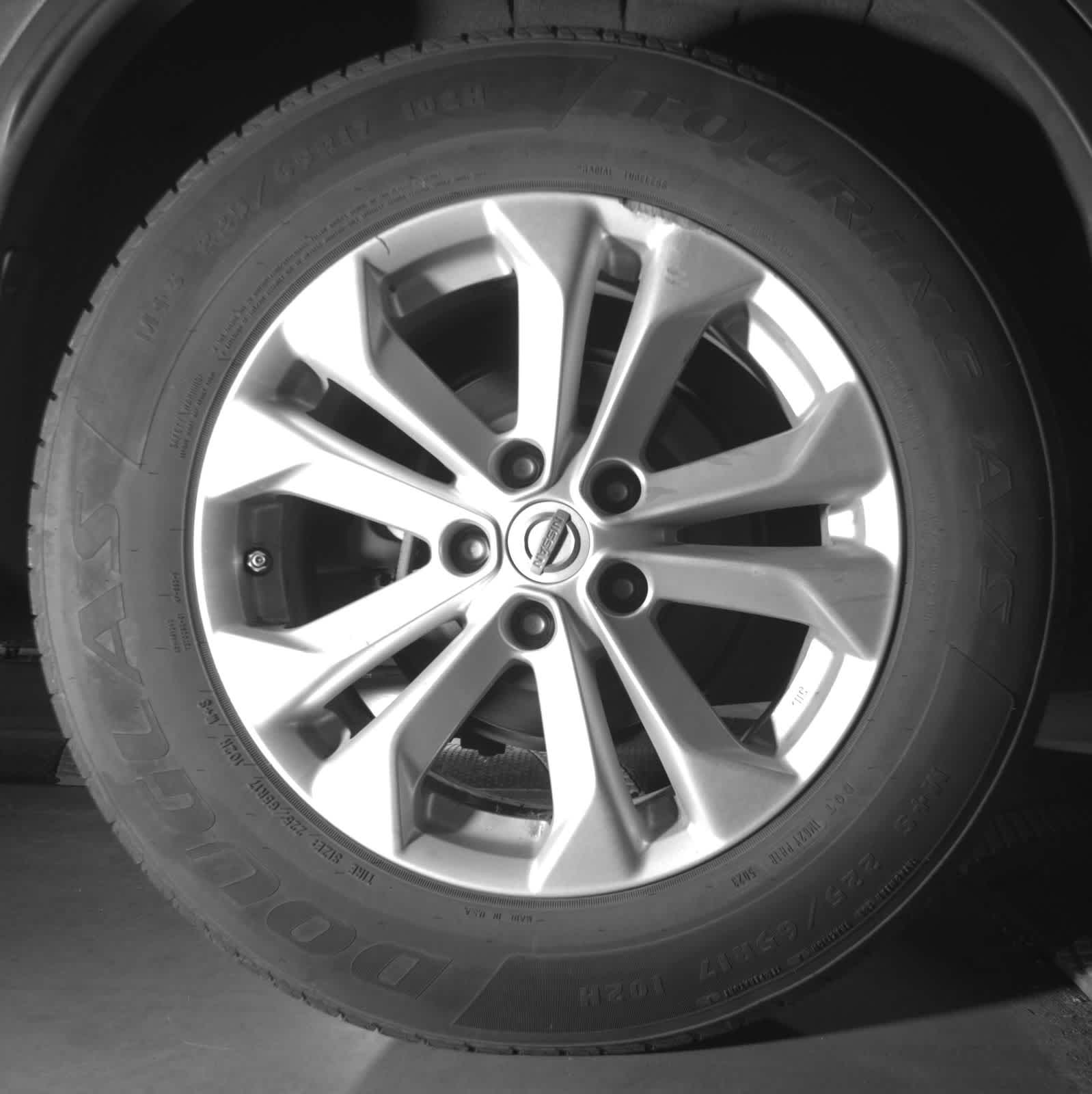 Thumbnail: 2015 Nissan Rogue - 14