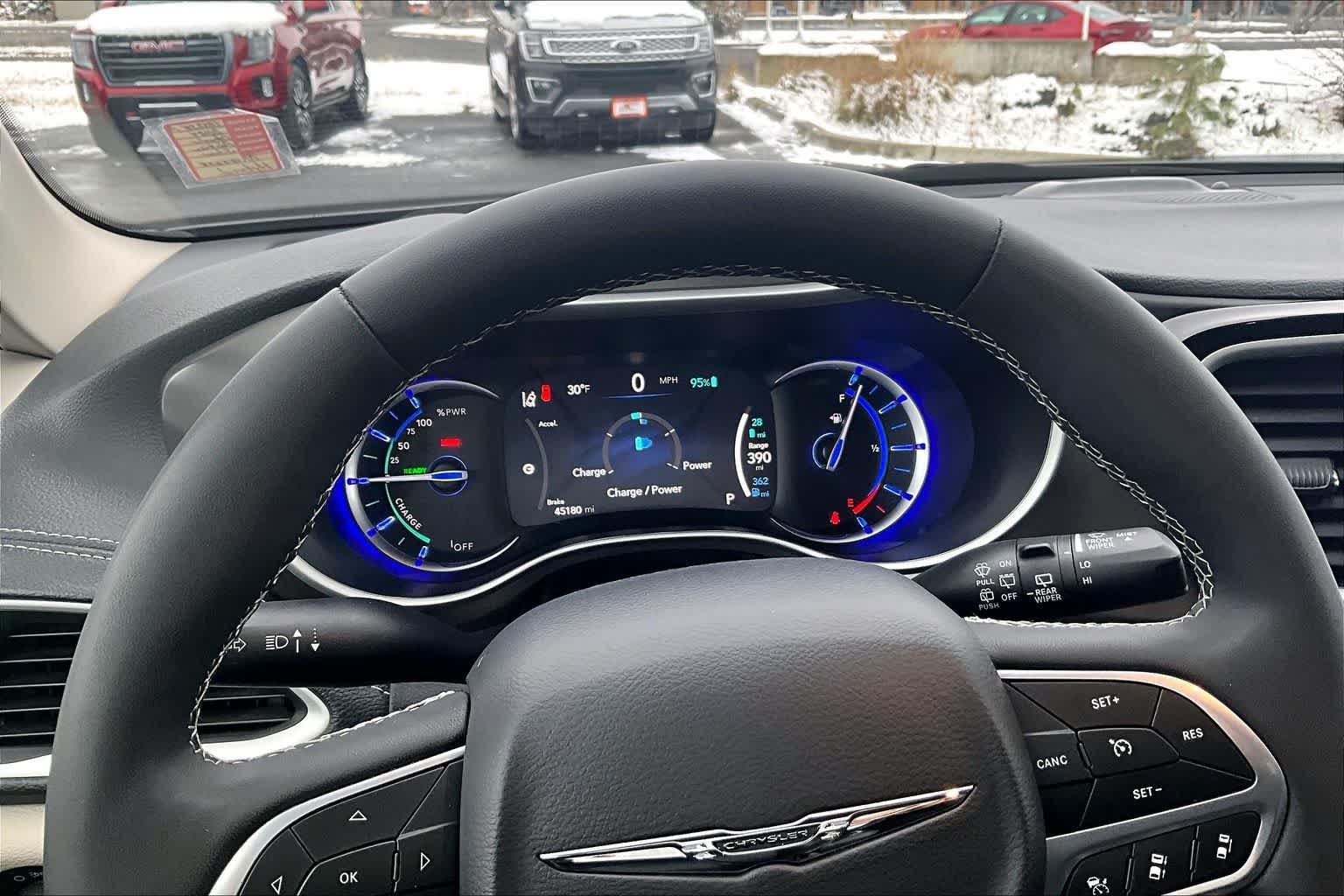 Thumbnail: 2024 Chrysler Pacifica - 18