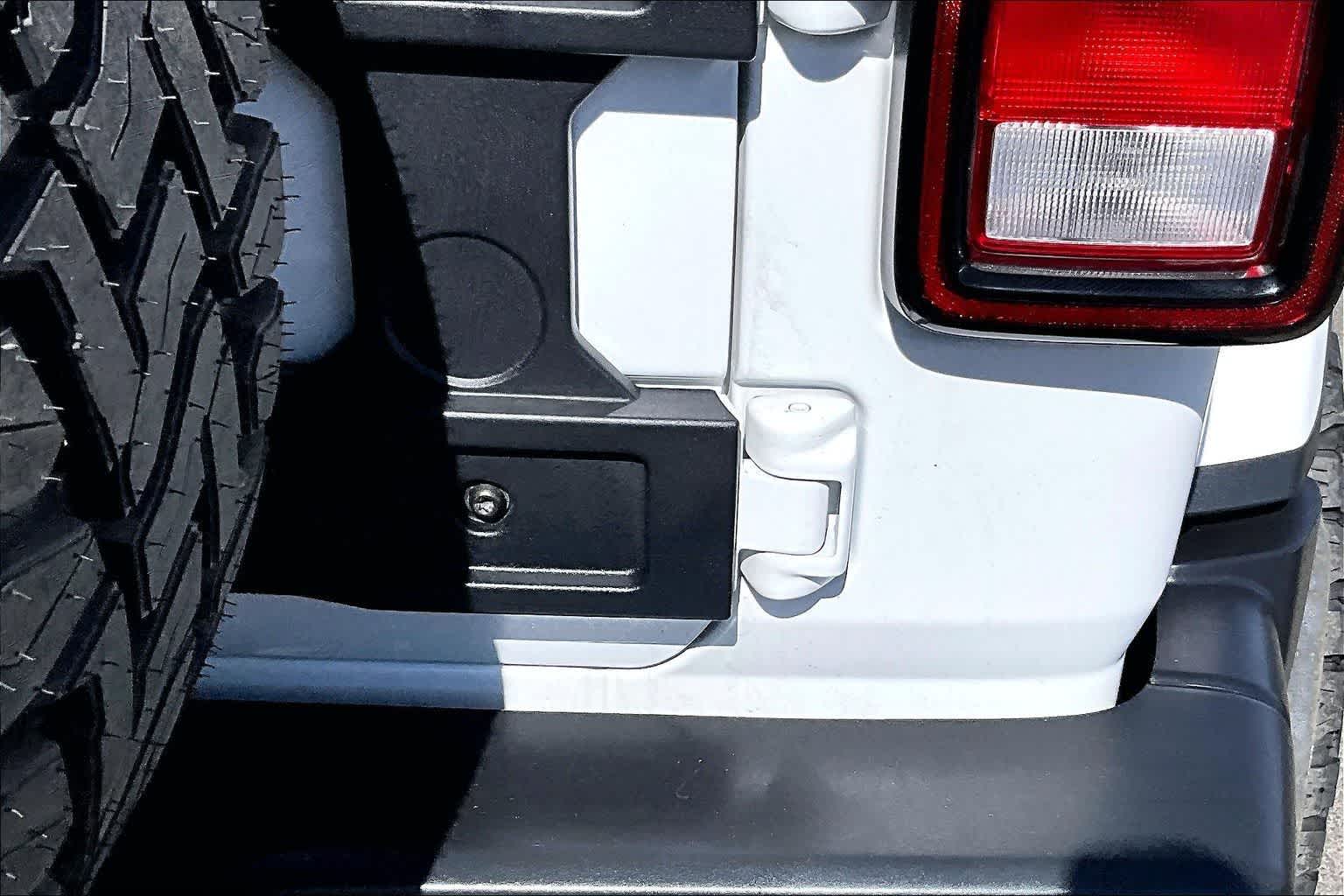 Thumbnail: 2023 Jeep Wrangler - 6