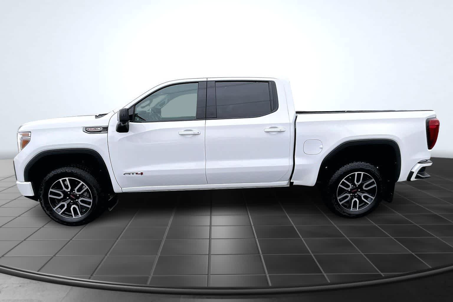 Thumbnail: 2022 GMC Sierra 1500 - 3