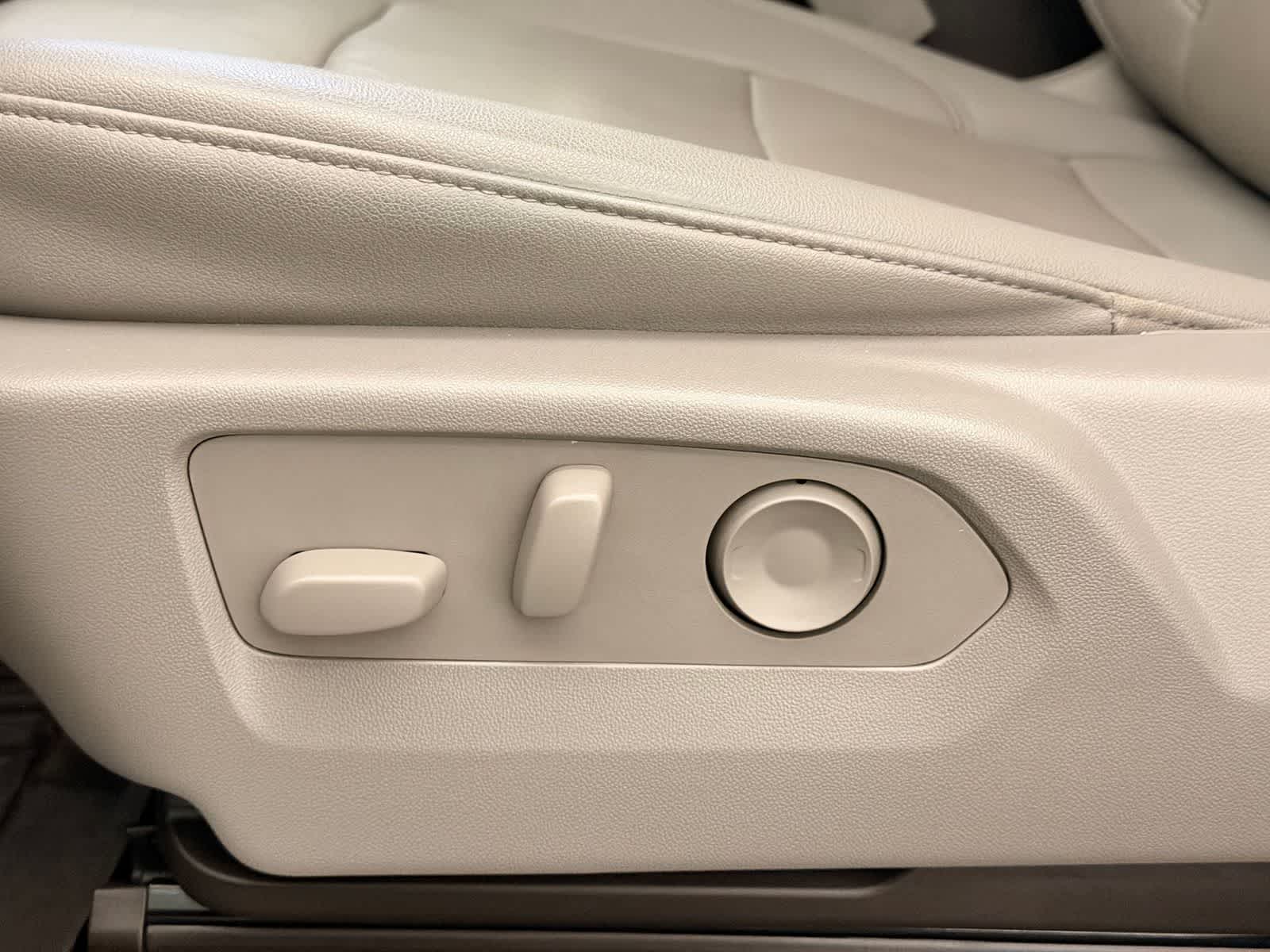 Thumbnail: 2024 GMC Sierra 2500 - 18