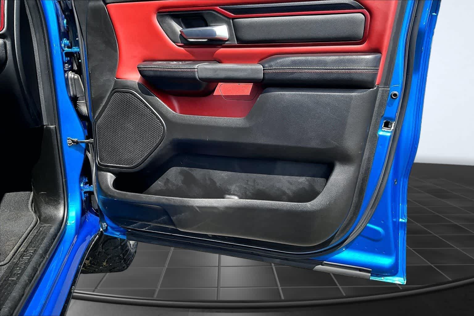 Thumbnail: 2025 RAM 1500 - 28
