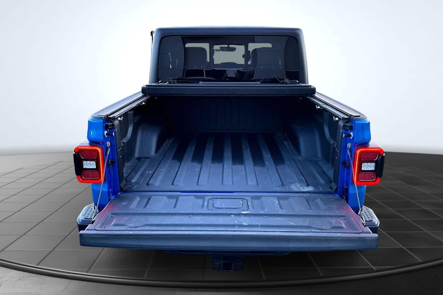 Thumbnail: 2022 Jeep Gladiator - 19