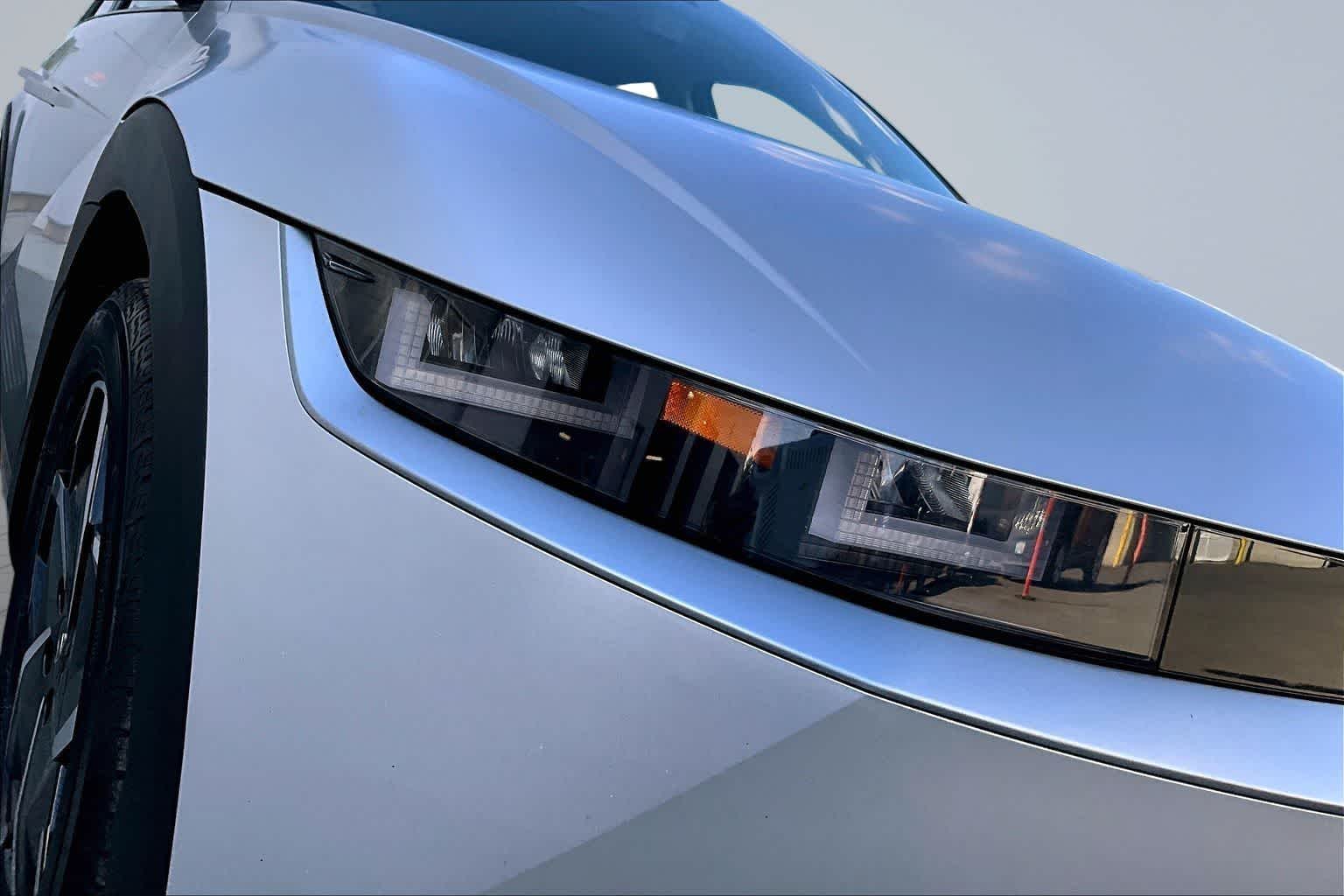 Thumbnail: 2023 Hyundai Ioniq 5 - 30