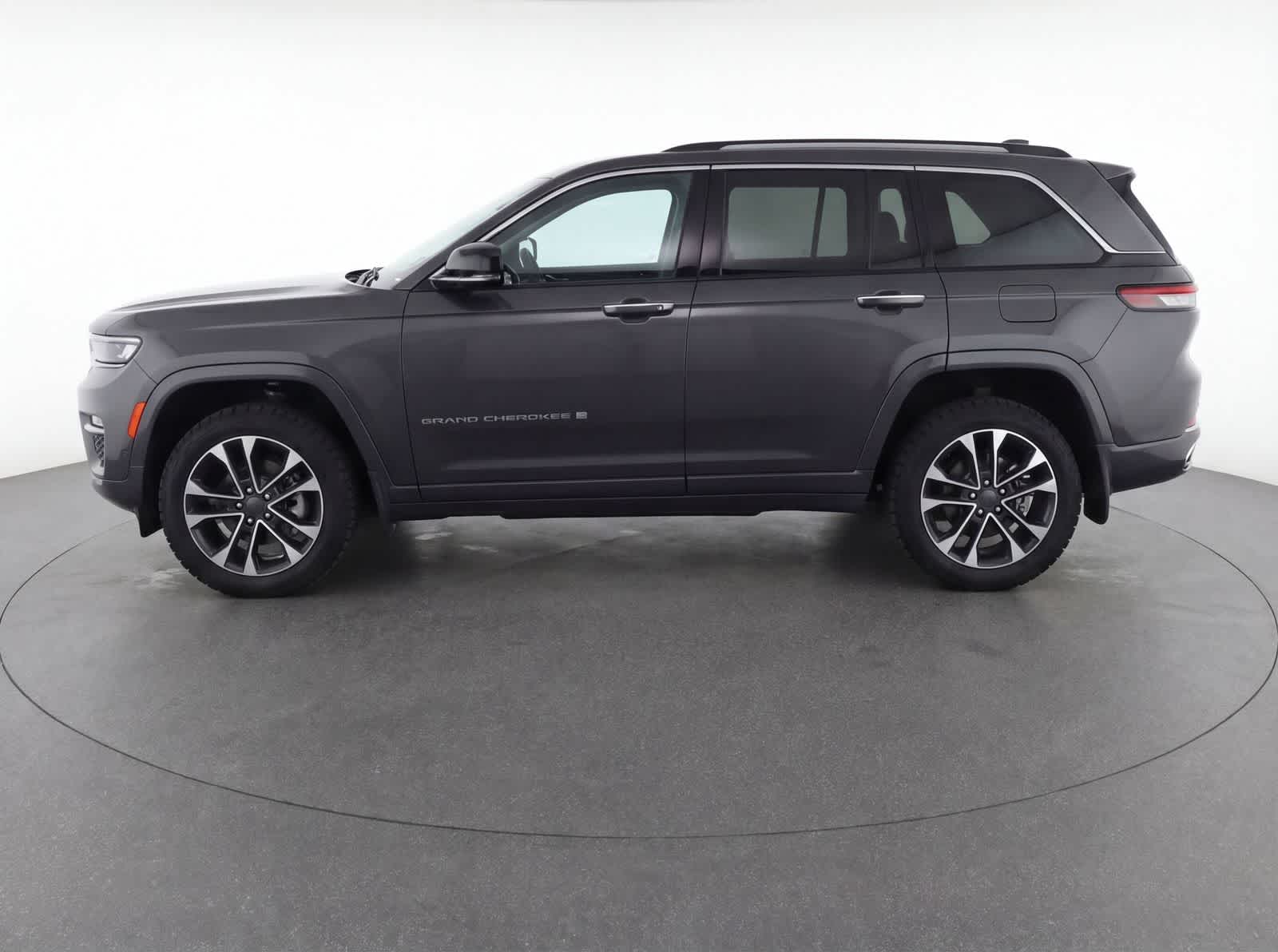 Thumbnail: 2023 Jeep Grand Cherokee - 6