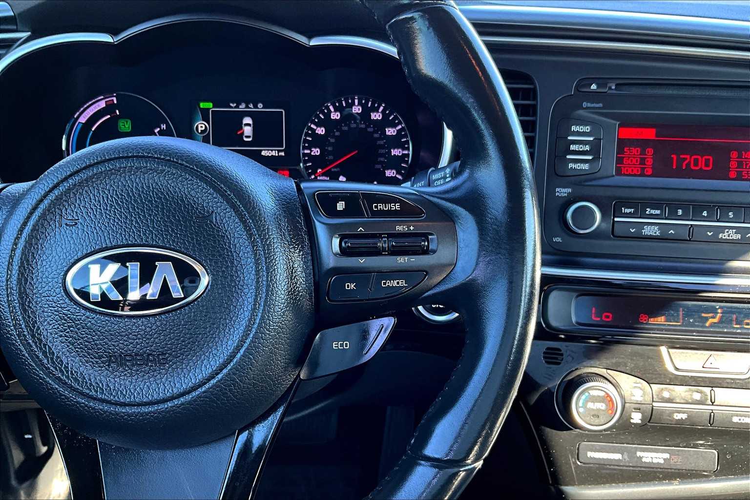 Thumbnail: 2015 Kia Optima - 26