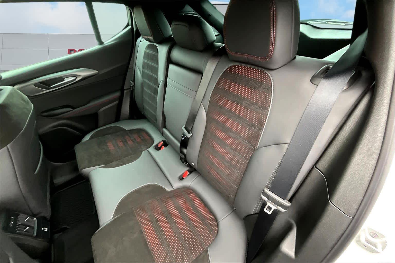 Thumbnail: 2025 Dodge Hornet - 13