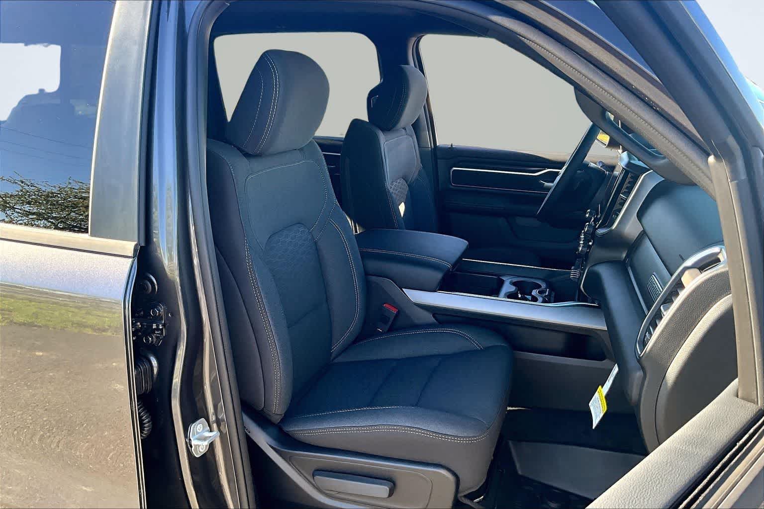 Thumbnail: 2026 RAM 1500 - 14