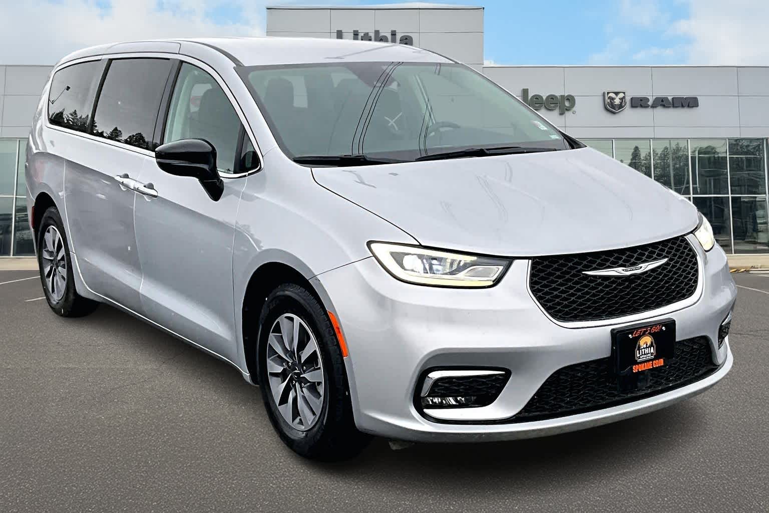 Thumbnail: 2024 Chrysler Pacifica - 22