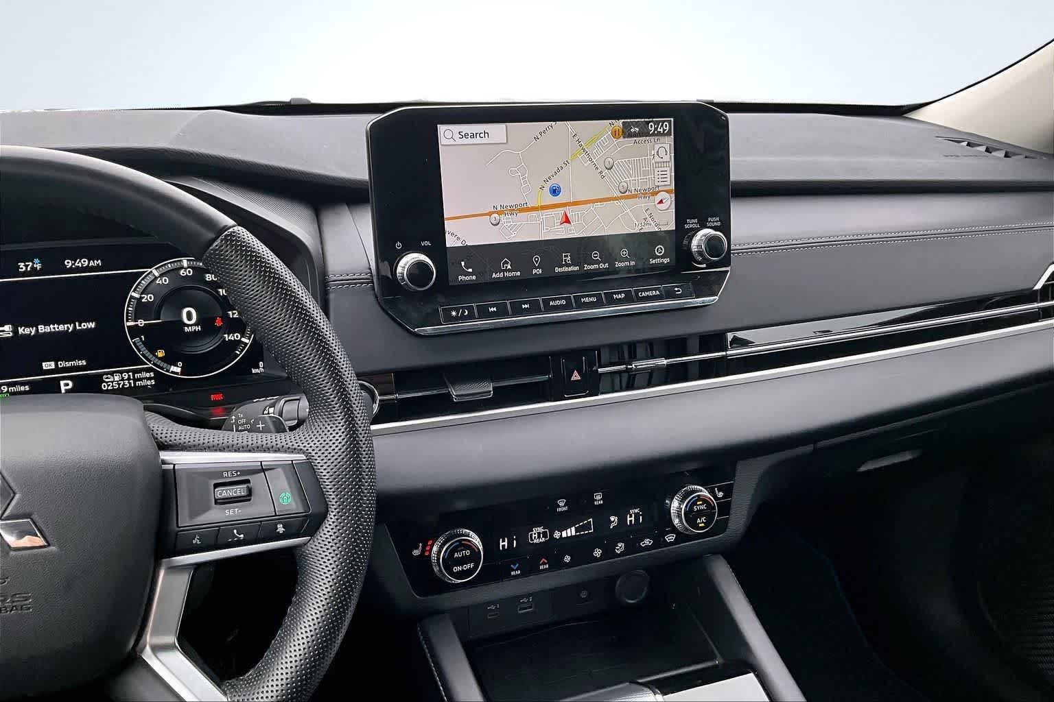 Thumbnail: 2023 Mitsubishi Outlander - 16