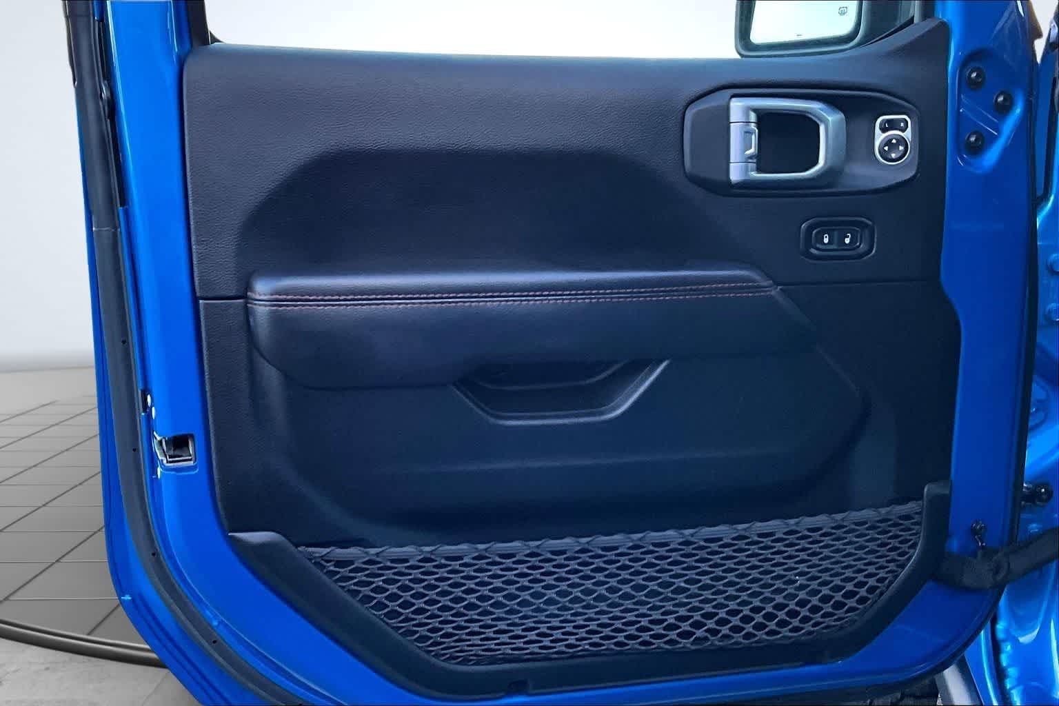 Thumbnail: 2022 Jeep Gladiator - 28