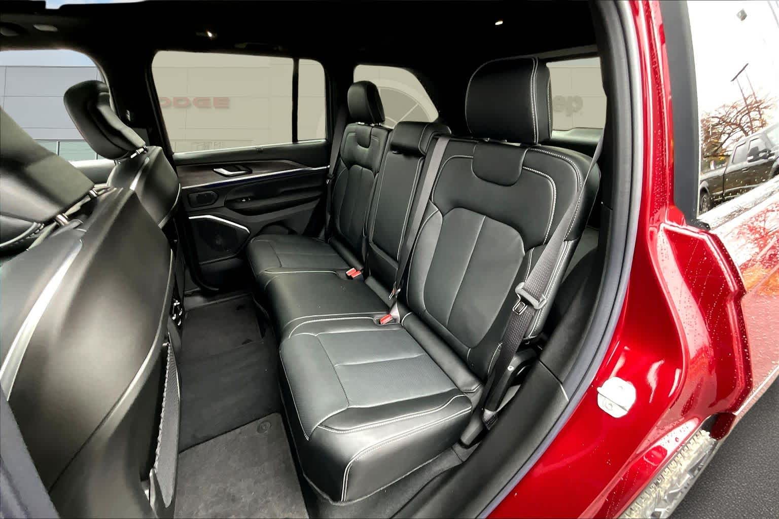 Thumbnail: 2025 Jeep Grand Cherokee - 13