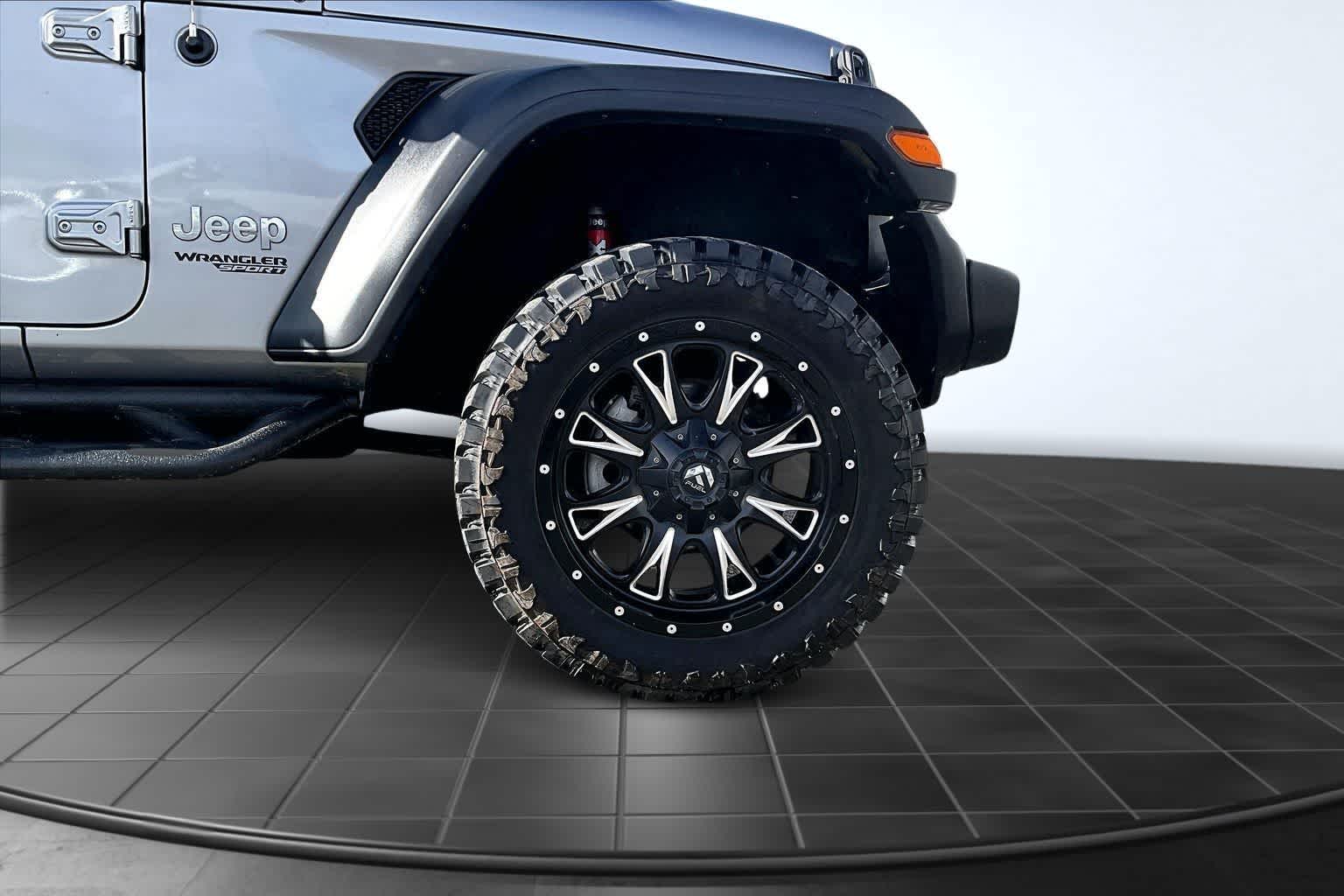 Thumbnail: 2021 Jeep Wrangler - 34