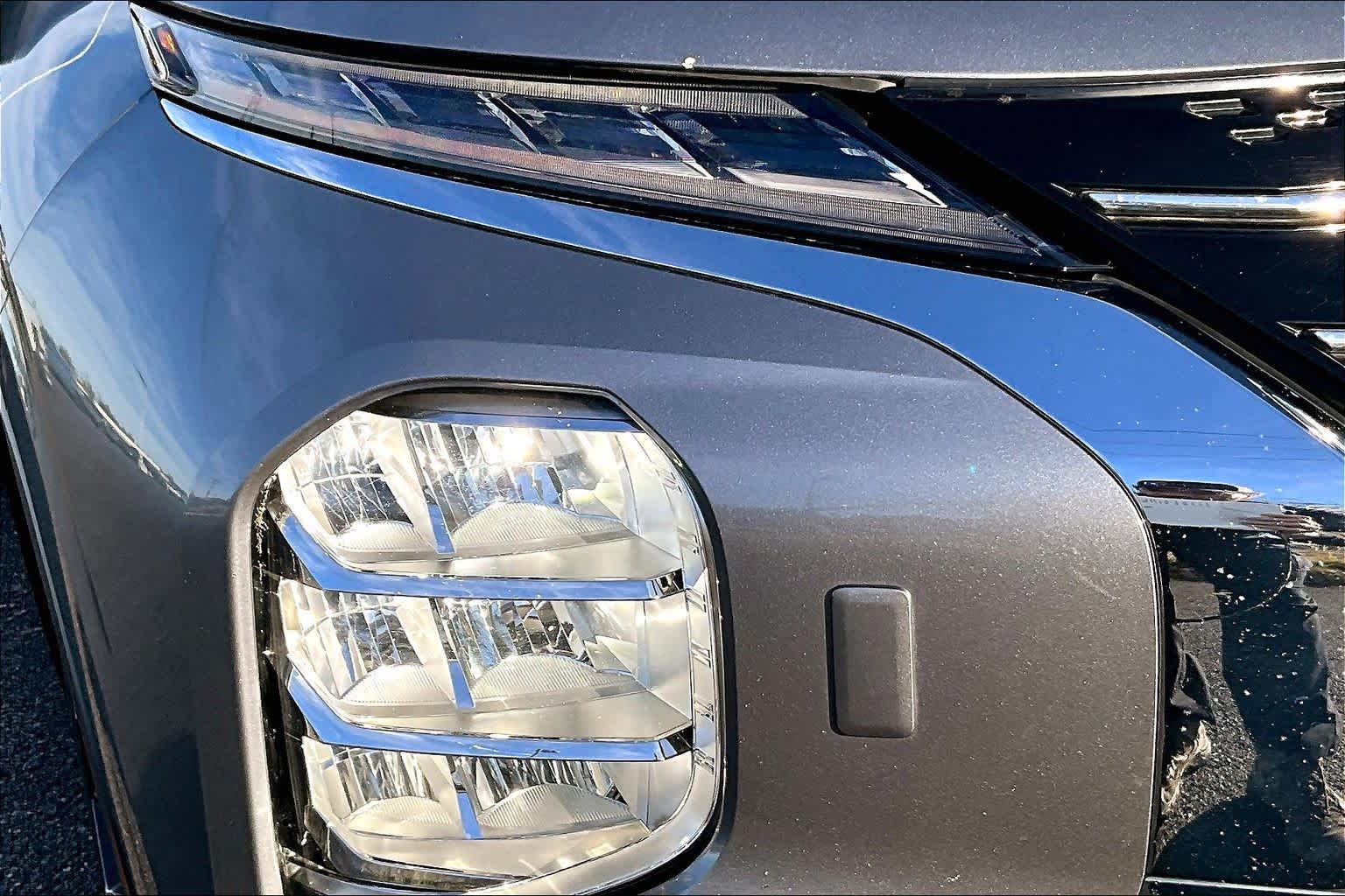 Thumbnail: 2023 Mitsubishi Outlander - 31