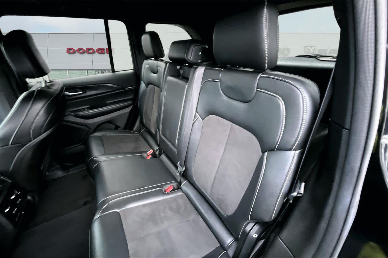 Thumbnail: 2024 Jeep Grand Cherokee - 13