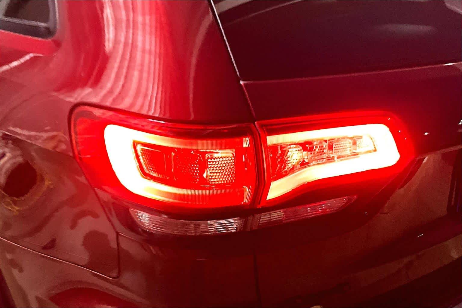 Thumbnail: 2020 Jeep Grand Cherokee - 32