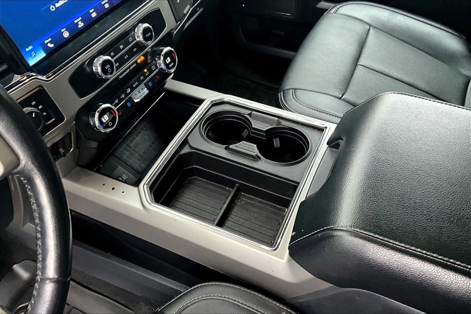 Thumbnail: 2022 Ford Econoline - 17