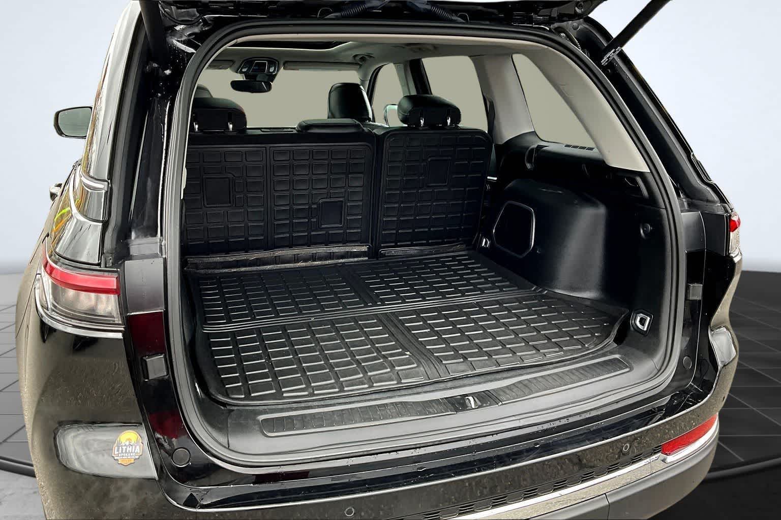 Thumbnail: 2022 Jeep Grand Cherokee - 19