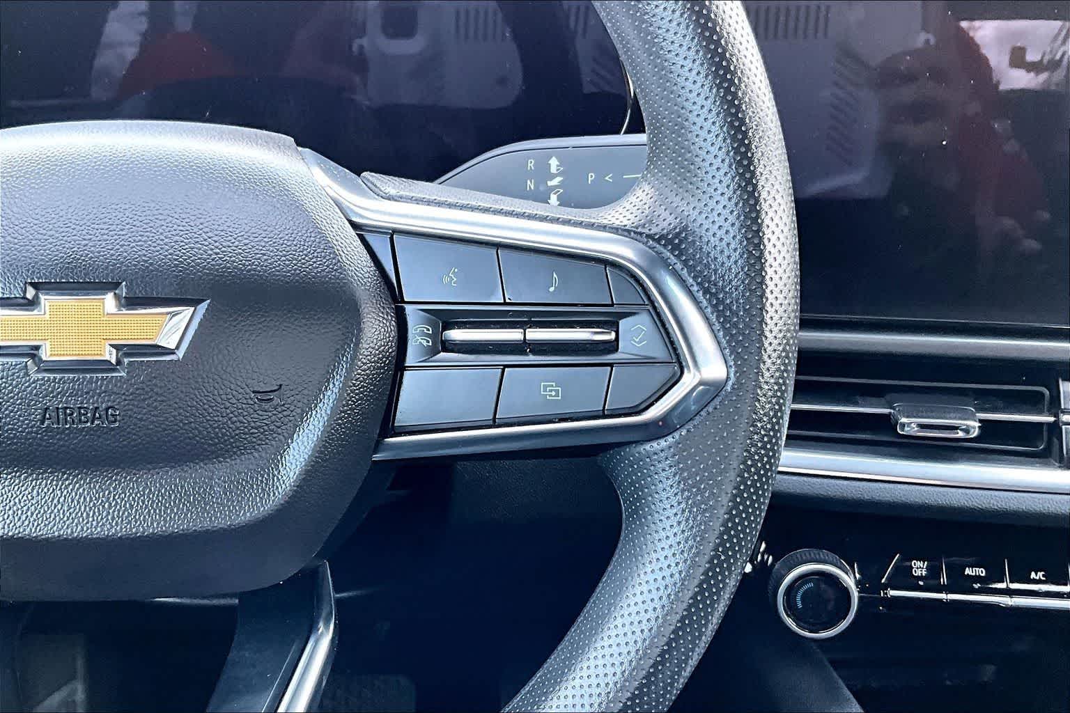 Thumbnail: 2025 Chevrolet Equinox - 26