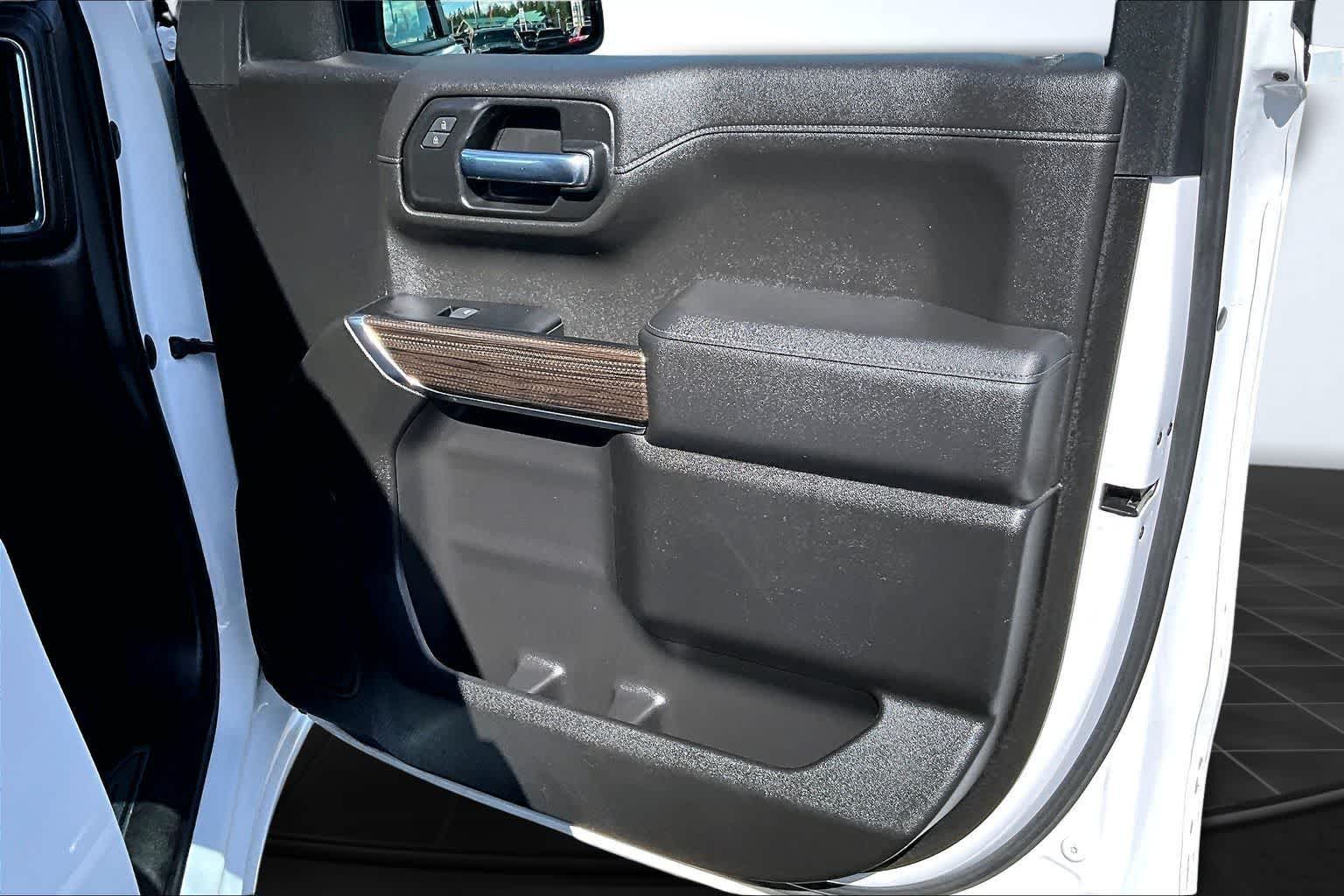 Thumbnail: 2021 Chevrolet Silverado 1500 - 29