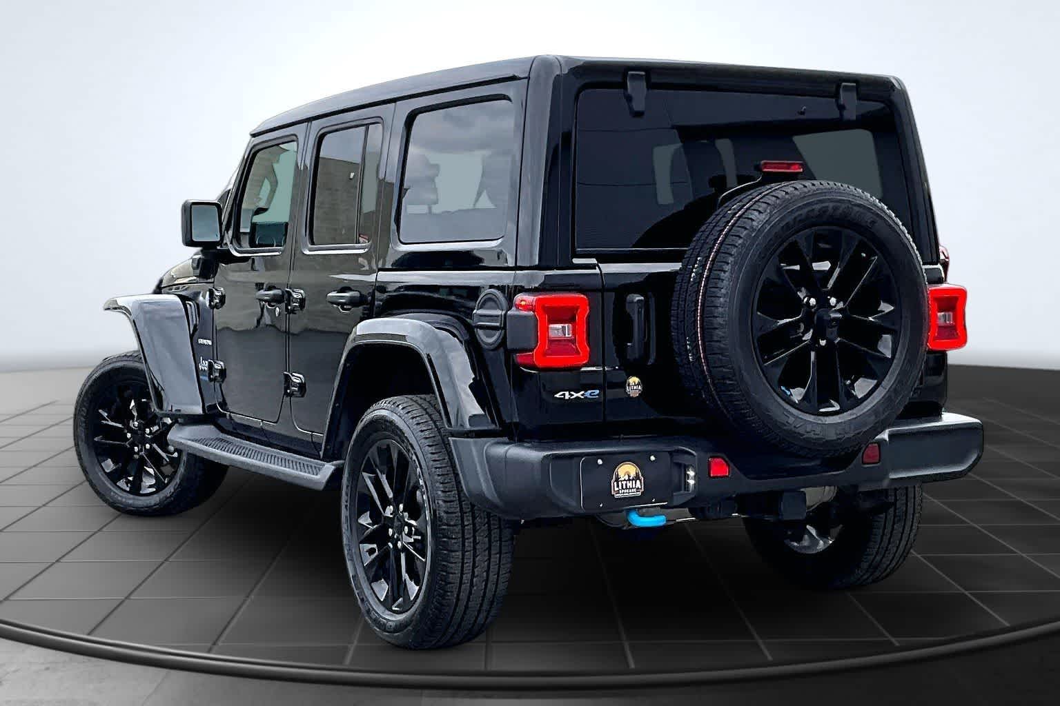 Thumbnail: 2023 Jeep Wrangler - 3